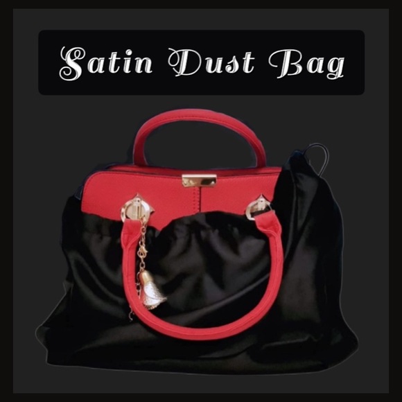 Handbags - 🎉HP🎉🆕 Satin Dust Bag